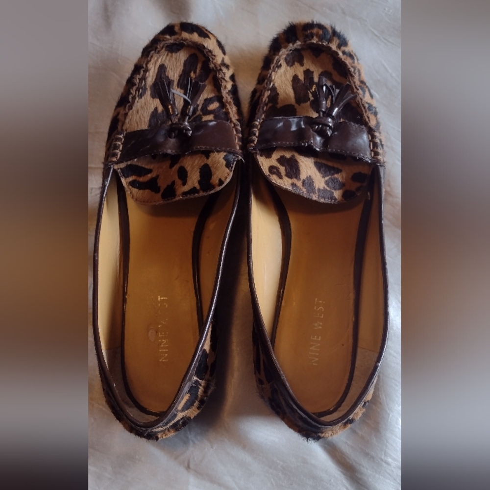 Vtg Y2K NINE WEST LEOPARD PRINT TASSEL LOAFER/SHOES, PATENT LEATHER TRIM! 9-9.5M
